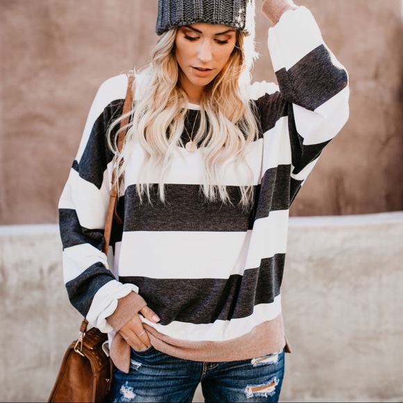LAST CLEARANCE‼️Oversized Striped Sweater - Picture 3 of 8